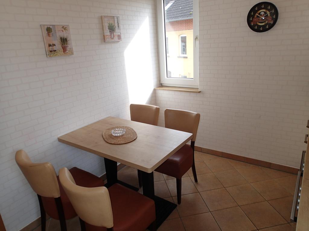 Schapers Ferienwohnungen Emmerthal Habitación foto