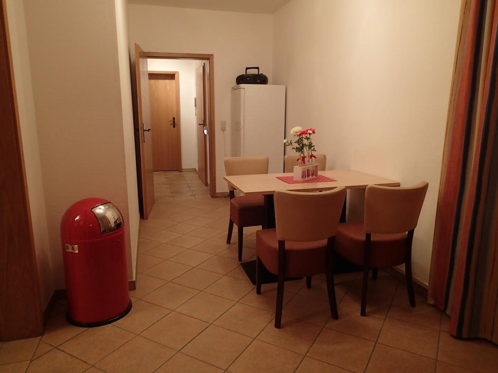 Schapers Ferienwohnungen Emmerthal Habitación foto